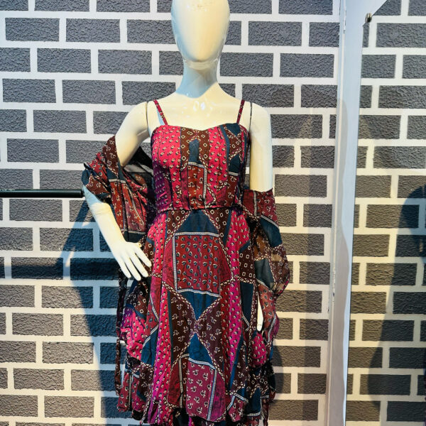 Printed midi shoulder Straps with shrug
