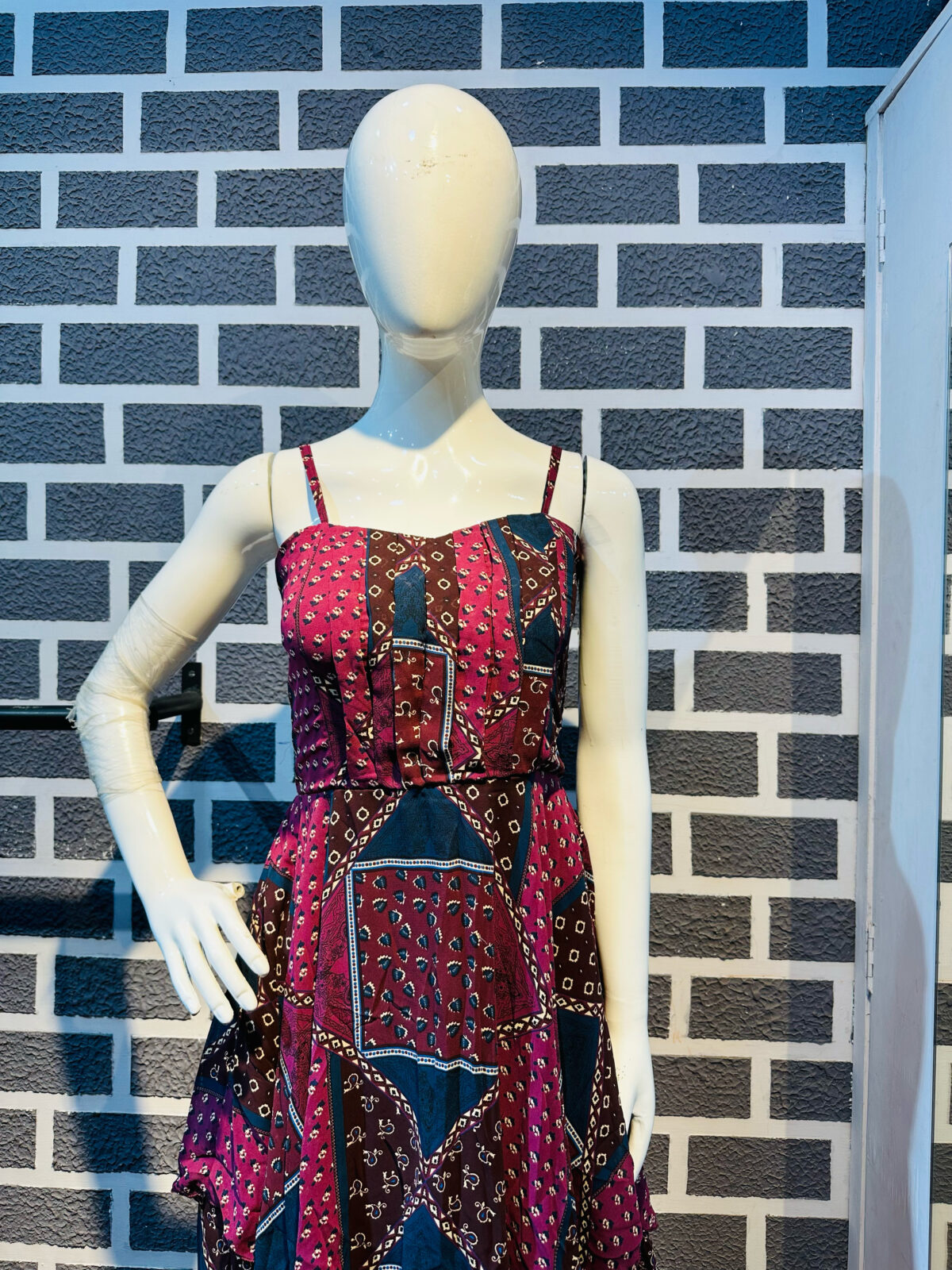 Printed midi shoulder Straps with shrug